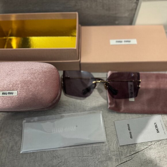Miu Miu Viral Pink Sunglasses - OOTD Essential main image 8